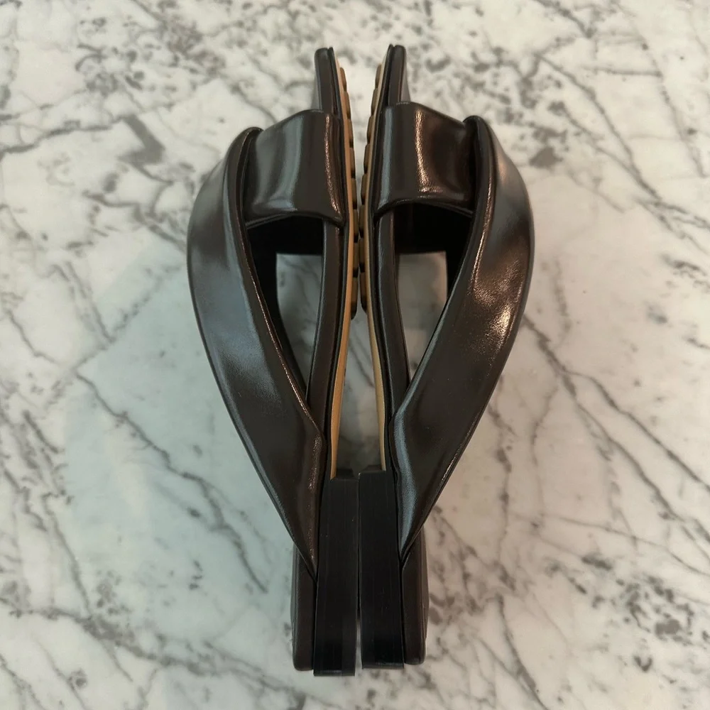 Bottega Veneta Riva Flat - Picture 8 of 8